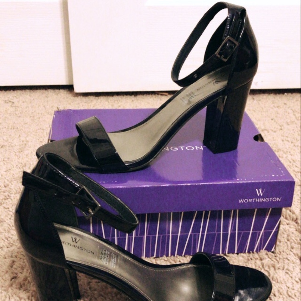 Dark navy blue heels size 10